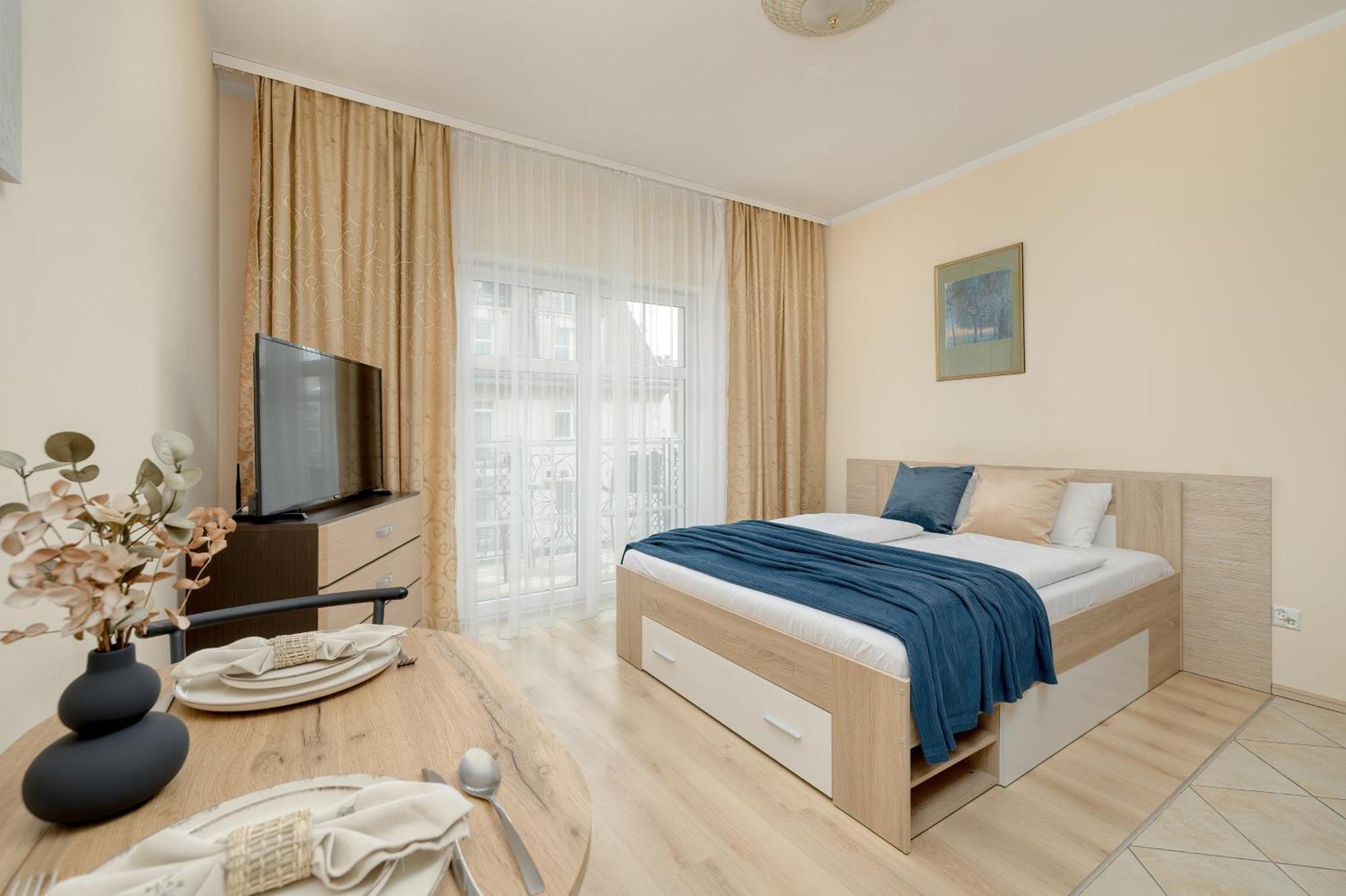 Apartamenty Trzy Korony By Noclegi Renters Świnoujście Екстериор снимка